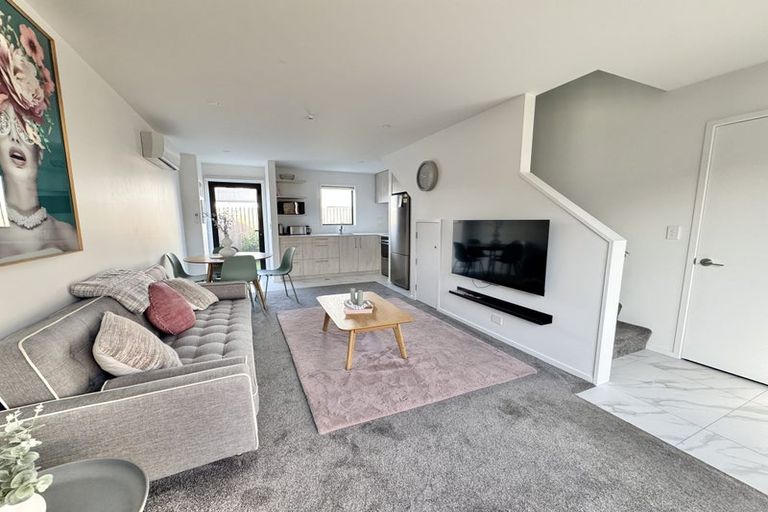 Photo of property in 26 Cessna Crescent, Mangere, Auckland, 2022