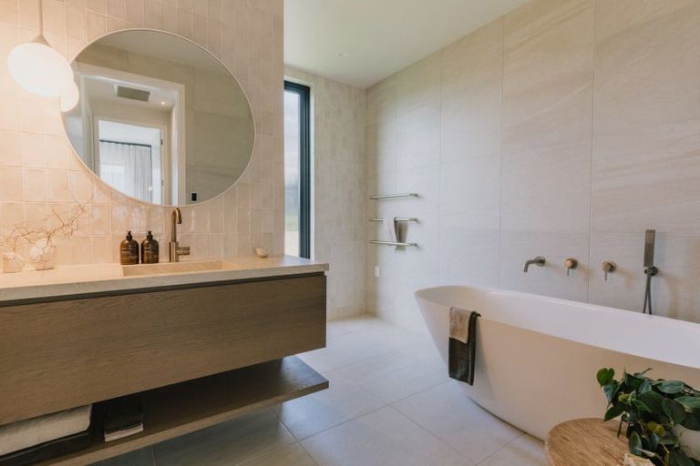 Photo of property in 23 Omahina Street, Raglan, 3225