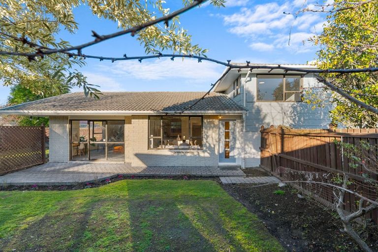 Photo of property in 12 Juniper Place, Burnside, Christchurch, 8053