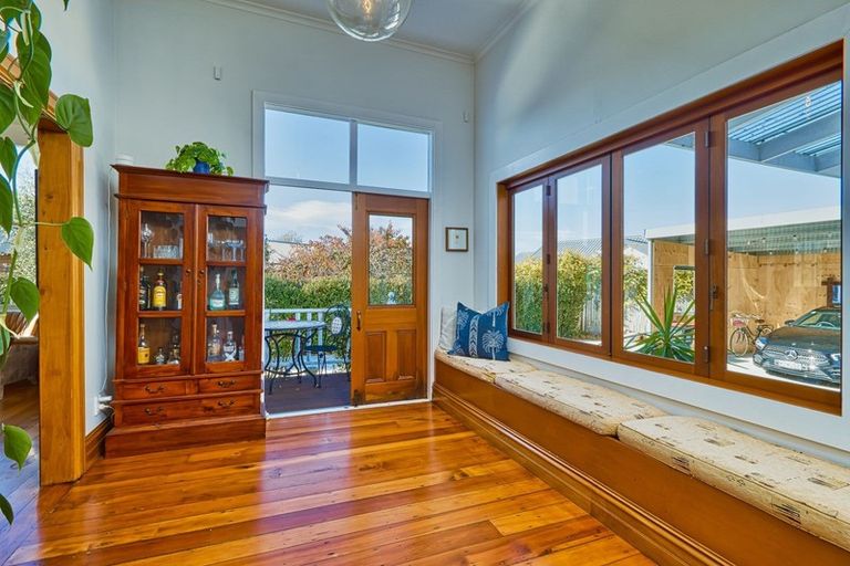 Photo of property in 49 Te Aute Road, Havelock North, 4130