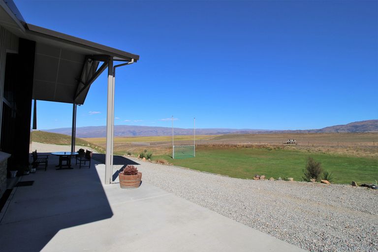 Photo of property in 211 Mcarthur Road, Springvale, Alexandra, 9391