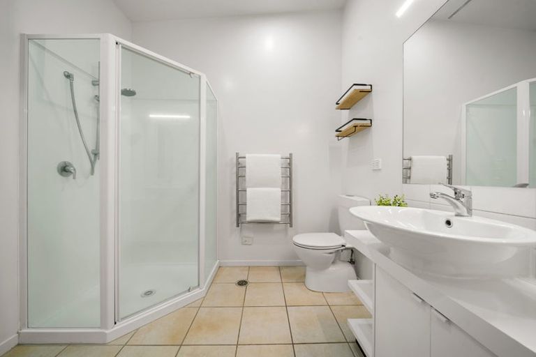 Photo of property in 3/206 Manuka Road, Bayview, Auckland, 0629