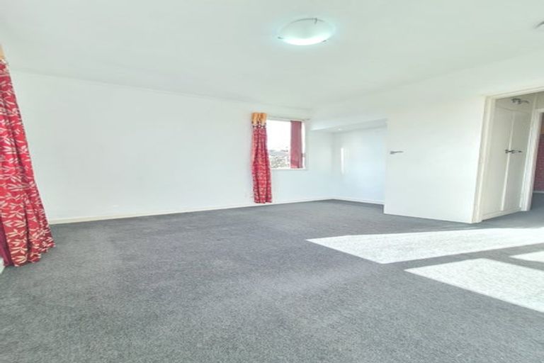 Photo of property in 39 Sunnyside Road, Sunnyvale, Auckland, 0612