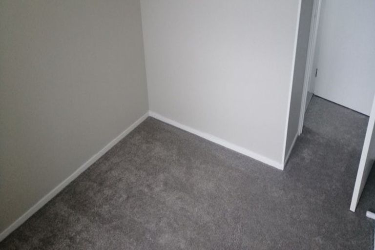 Photo of property in 5 Spinella Drive, Bayview, Auckland, 0629