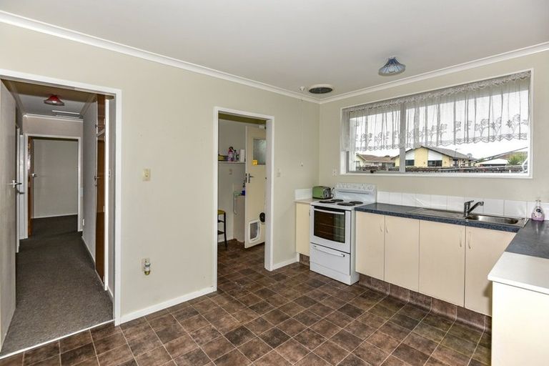 Photo of property in 2 Hurst Place, Parklands, Christchurch, 8083