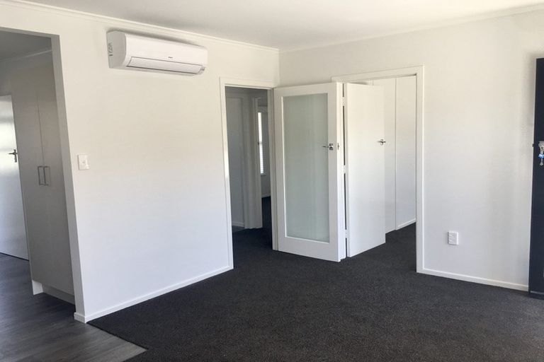 Photo of property in 2/13 Dodson Avenue, Milford, Auckland, 0620