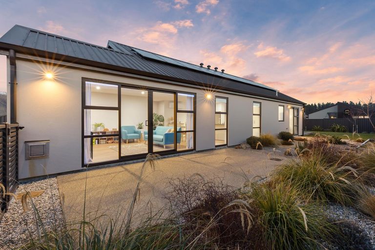 Photo of property in 49 Longview Drive, Lake Hawea, 9382