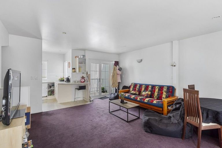 Photo of property in 9/142 Ghuznee Street, Te Aro, Wellington, 6011