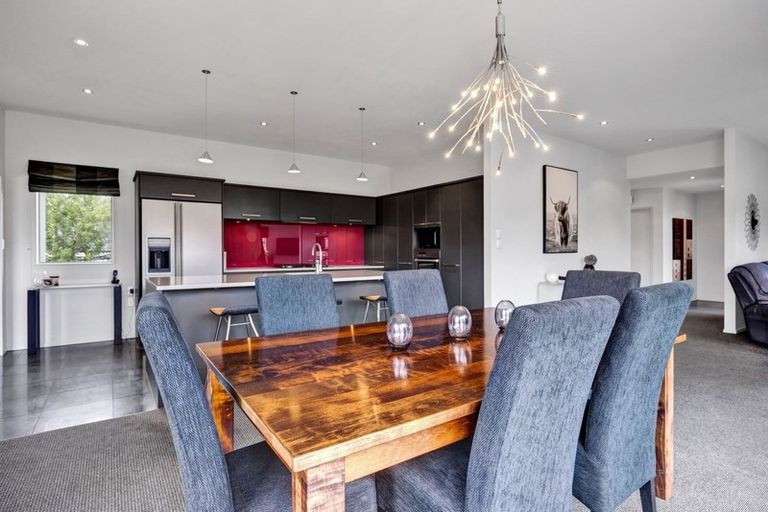 Photo of property in 188 Heta Road, Highlands Park, New Plymouth, 4312