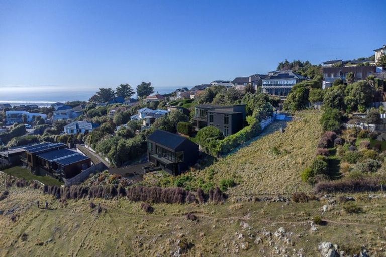 Photo of property in 8 Plains View, Mount Pleasant, Christchurch, 8081