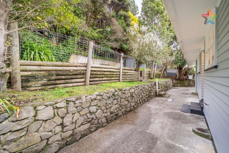 Photo of property in 41 Bird Grove, Stokes Valley, Lower Hutt, 5019