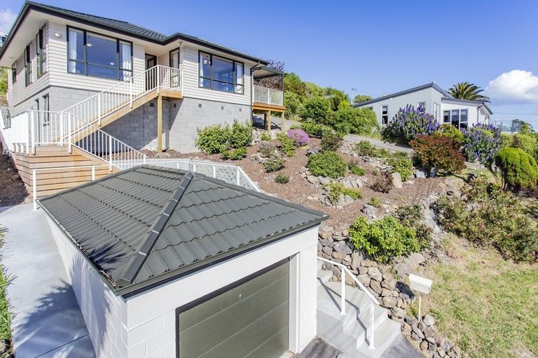 Photo of property in 27 Tuawera Terrace, Clifton, Christchurch, 8081
