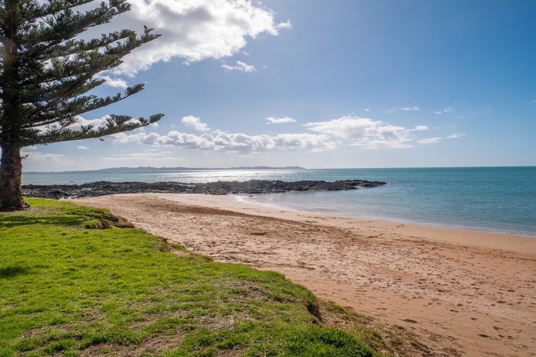 Photo of property in 19 Stratford Drive, Cable Bay, 0420