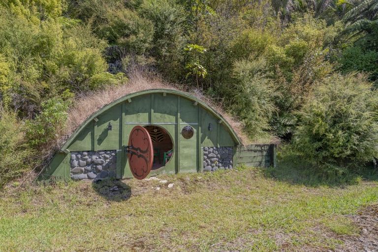 Photo of property in 49 Tarapatiki Drive, Whitianga, 3510