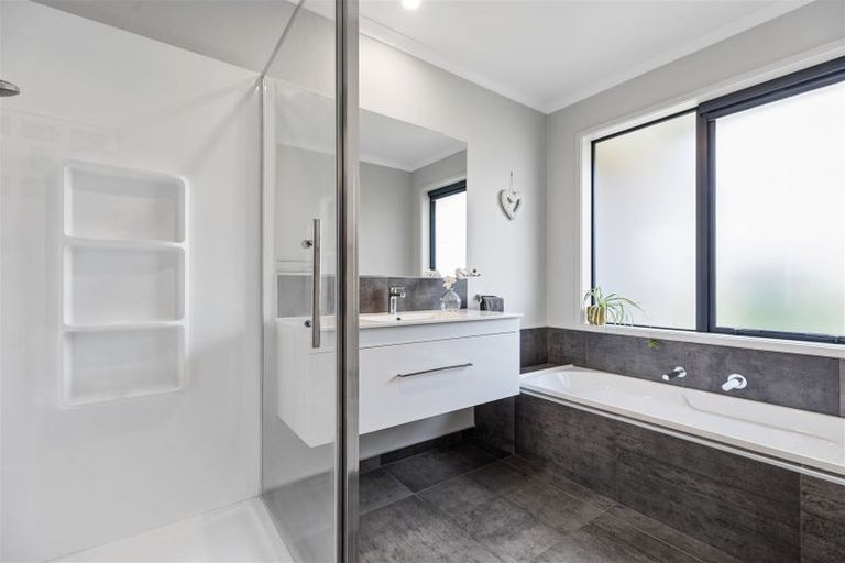 Photo of property in 41 El Questro Drive, Papamoa, 3118