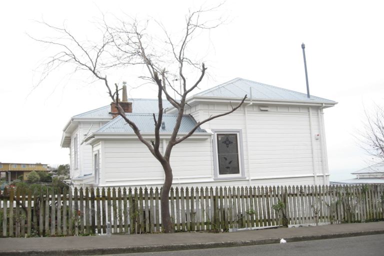 Photo of property in 15 Colenso Avenue, Hospital Hill, Napier, 4110
