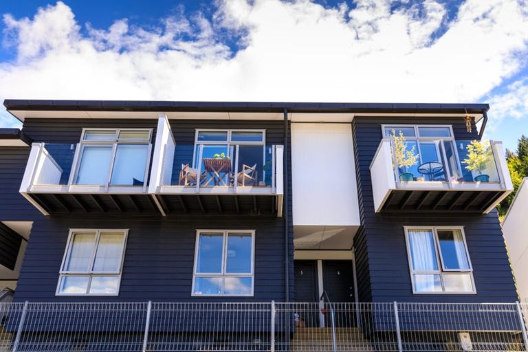 Photo of property in Greenstone Terraces, 5/716 Frankton Road, Queenstown, 9300