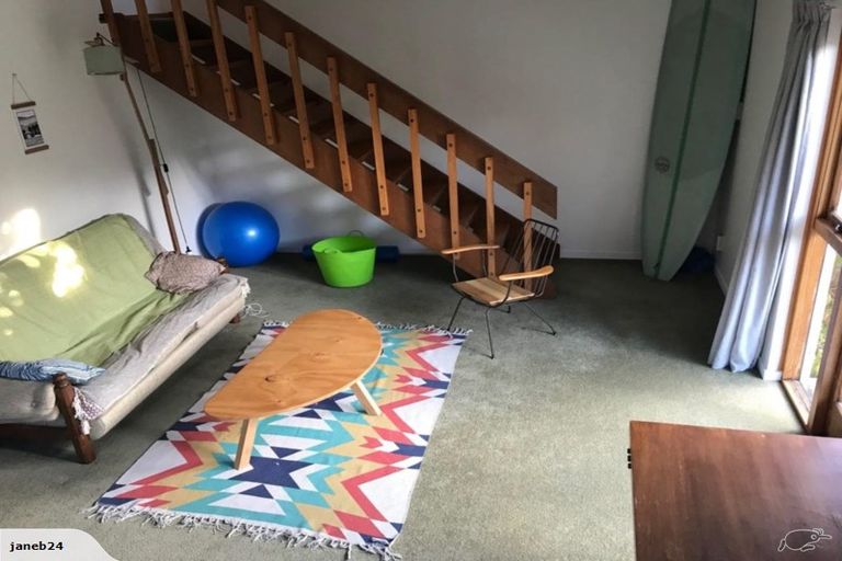 Photo of property in 2/35 Wiggins Street, Sumner, Christchurch, 8081