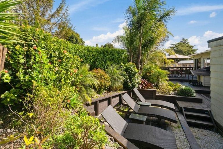 Photo of property in 4 Realm Place, Massey, Auckland, 0614