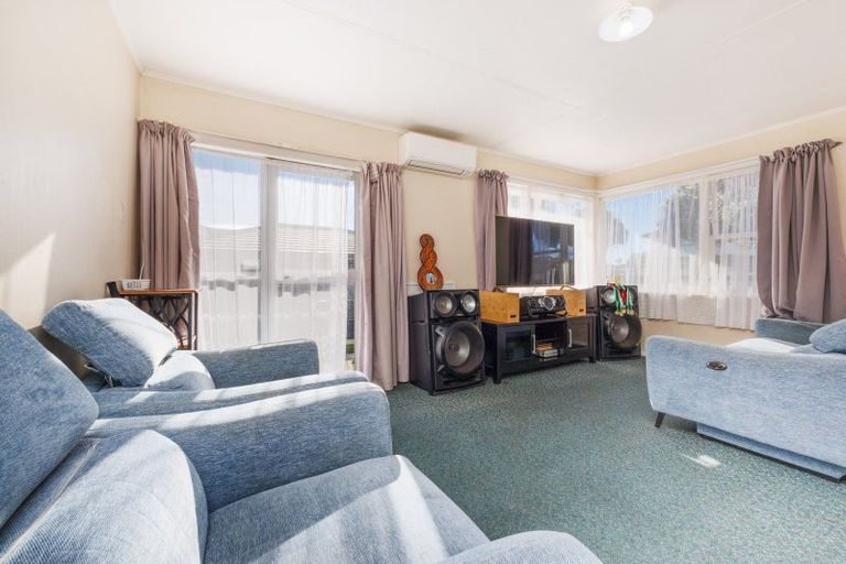 Photo of property in 2/106 Linton Street, West End, Palmerston North, 4410
