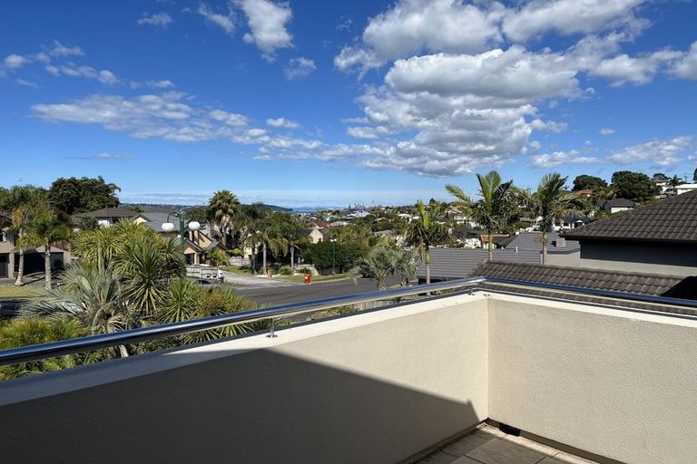 Photo of property in 58 Hogarth Rise, West Harbour, Auckland, 0618