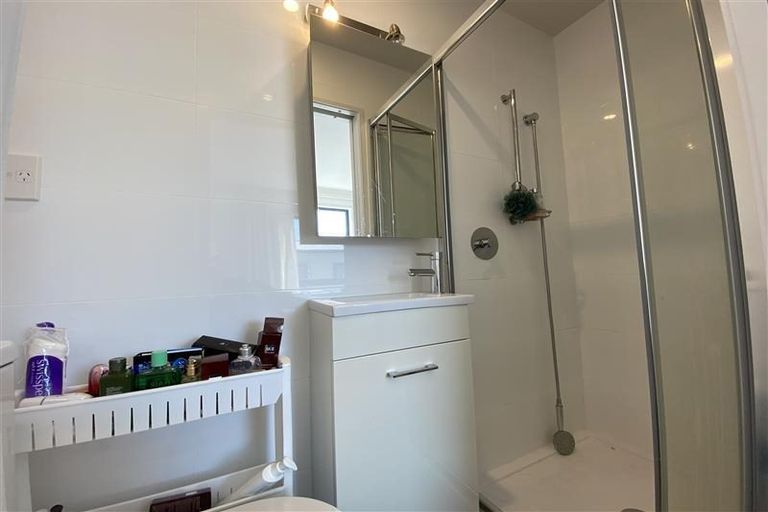 Photo of property in 40 Akeake Lane, Albany Heights, Auckland, 0632