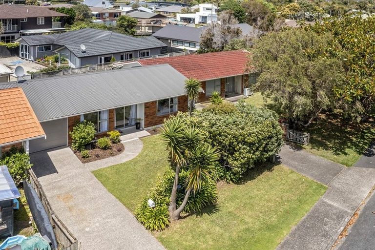 Photo of property in 3/34 Walton Street, Red Beach, 0932