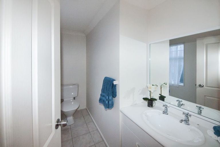 Photo of property in 4 Amesbury Drive, Churton Park, Wellington, 6037