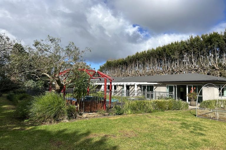 Photo of property in 1158 Coatesville-riverhead Highway, Riverhead, Kumeu, 0892