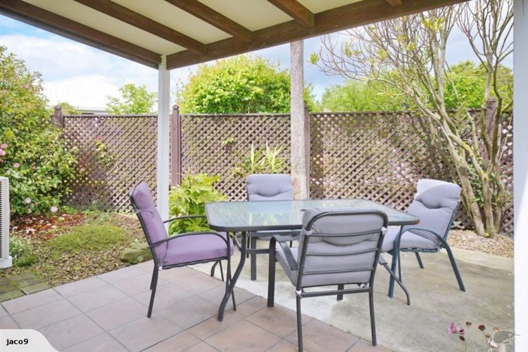 Photo of property in 40 Rickton Place, Rangiora, 7400