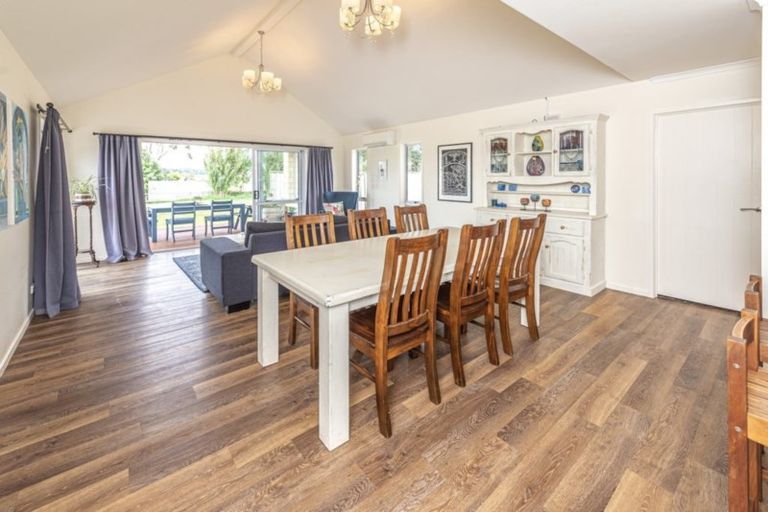 Photo of property in 6 Attrill Place, Tawhero, Whanganui, 4501