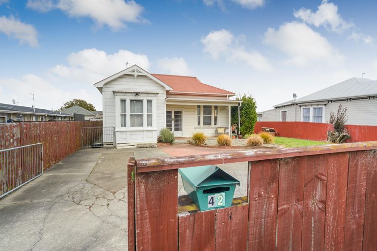 Photo of property in 42 Pascal Street, Palmerston North, 4410