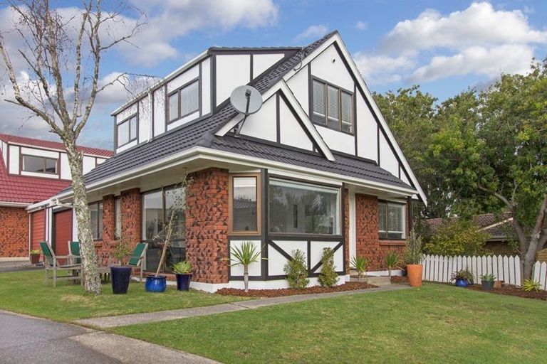 Photo of property in 1/16 Cornelian Crescent, Half Moon Bay, Auckland, 2012
