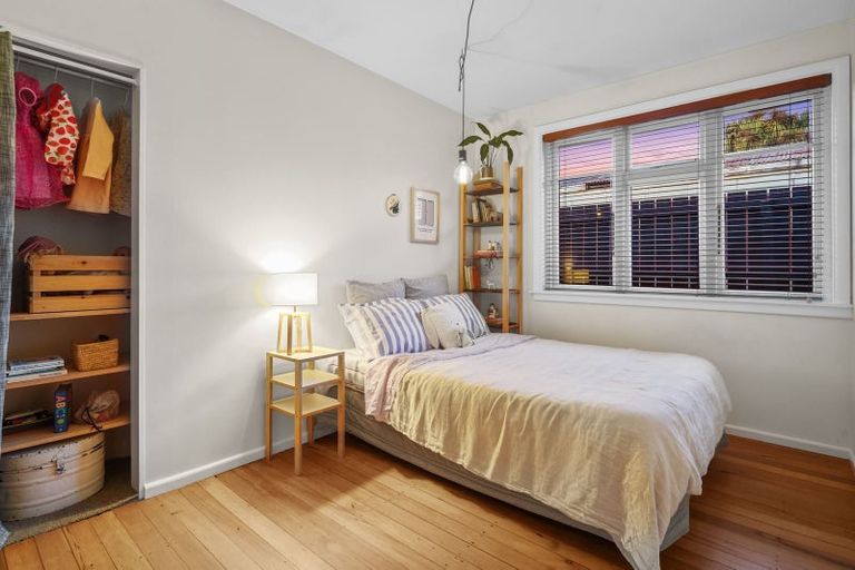 Photo of property in 5 Burnbrae Street, Saint Martins, Christchurch, 8022