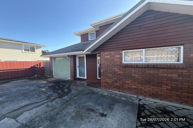 Photo of property in 75 Totara Crescent, Woburn, Lower Hutt, 5011