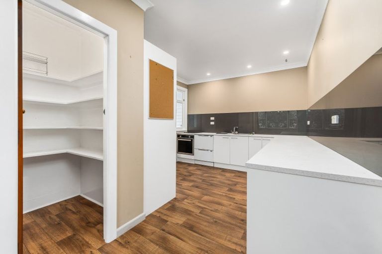 Photo of property in 15 Swansea Street, Hokowhitu, Palmerston North, 4410