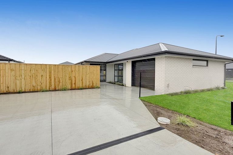 Photo of property in 21 Accadia Drive, Rolleston, 7614