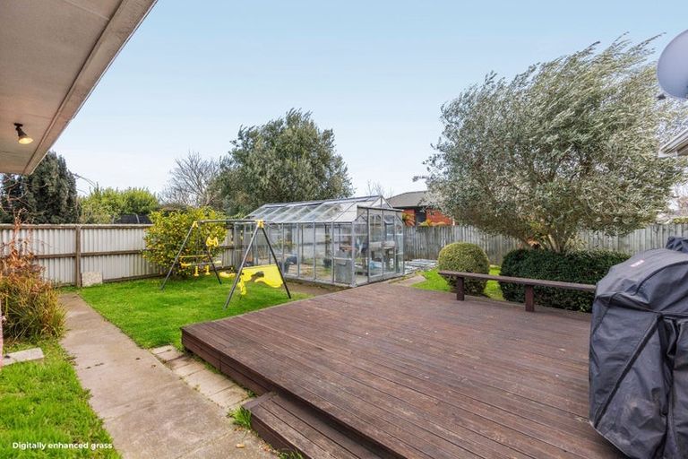Photo of property in 9 Hannah Place, Redwood, Christchurch, 8051