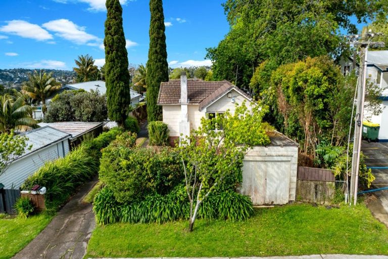 Photo of property in 1/89 Birkdale Road, Birkdale, Auckland, 0626