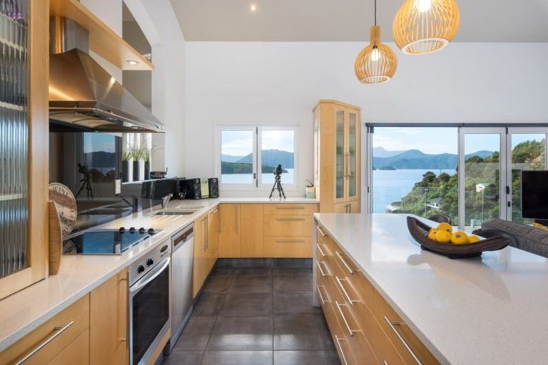 Photo of property in 2 Marina View Estate, Waikawa, Picton, 7281