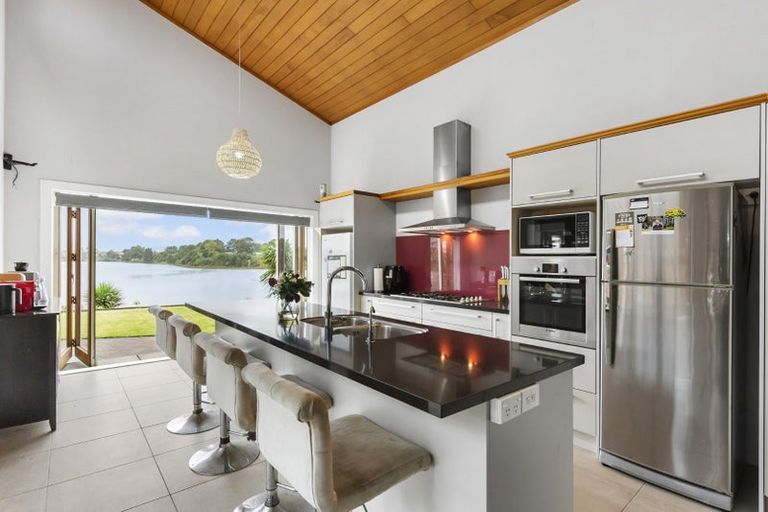 Photo of property in 15 Freelance Terrace, Pahurehure, Papakura, 2113