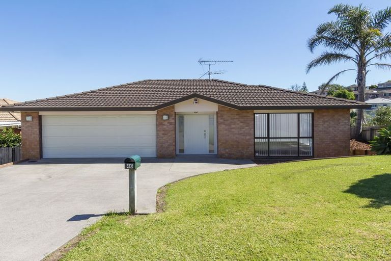 Photo of property in 46 Lexington Drive, Botany Downs, Auckland, 2010