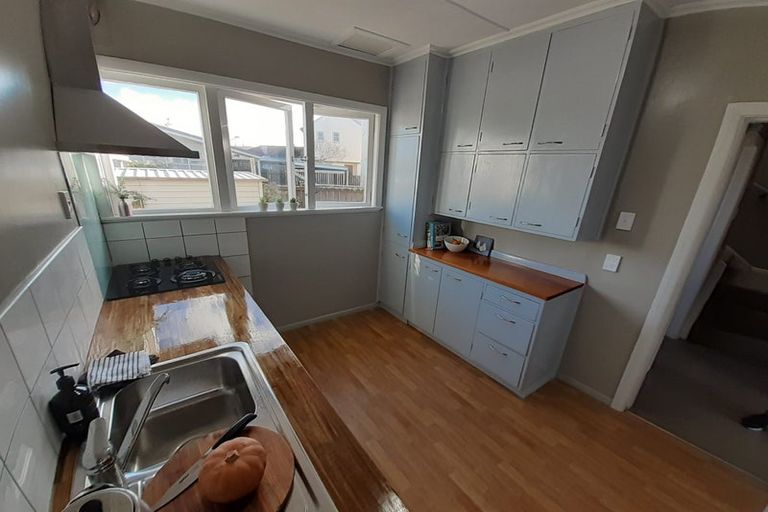 Photo of property in 98 Copeland Street, Epuni, Lower Hutt, 5011