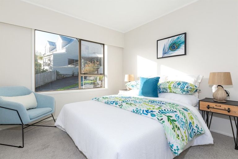 Photo of property in 1/85 Moore Street, Hillcrest, Auckland, 0627