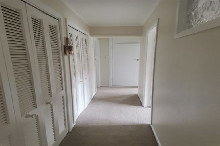 Photo of property in 54 Mckinley Crescent, Brooklyn, Wellington, 6021