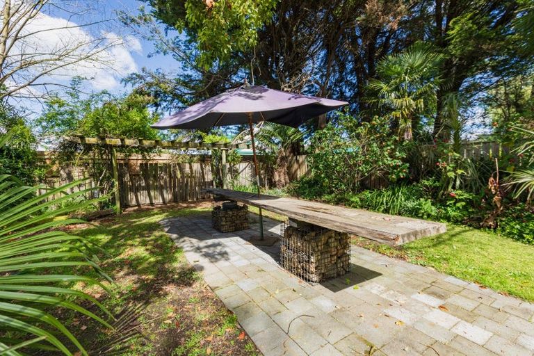 Photo of property in 25 Carruthers Street, Otane, 4202