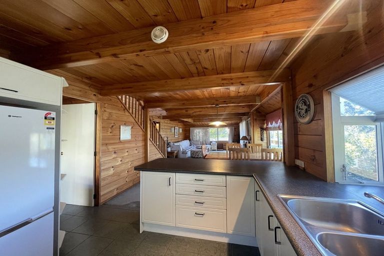 Photo of property in 2/28 Knightsbridge Drive, Forrest Hill, Auckland, 0620