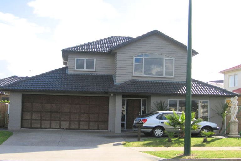 Photo of property in 121 Wayne Francis Drive, Flat Bush, Auckland, 2016