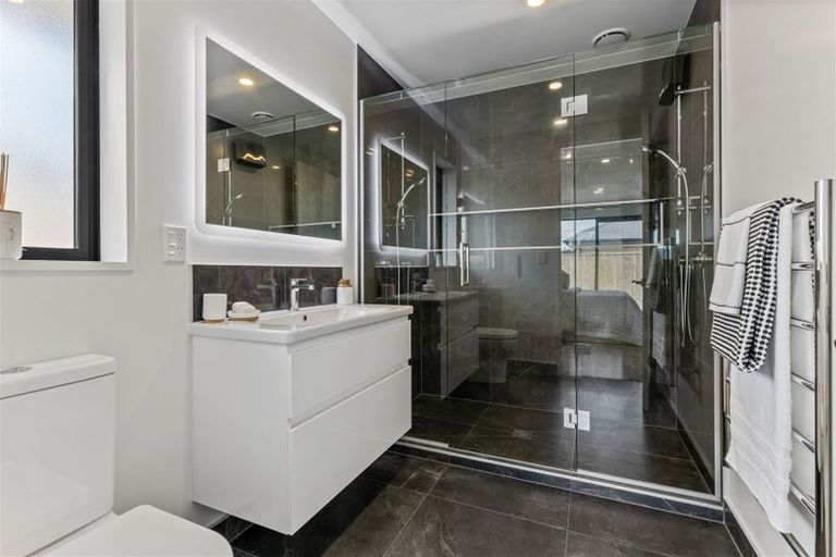 Photo of property in 11 Hayshed Street, Rolleston, 7614