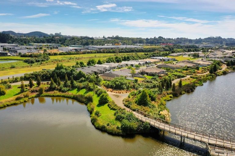 Photo of property in 39 Scoria Close, Pyes Pa, Tauranga, 3112